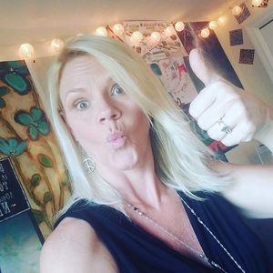 Meet your Posher, Cami